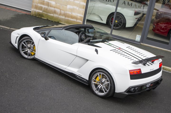 Which Is The Better Looking Car - Page 1 - Gallardo/Huracan - PistonHeads