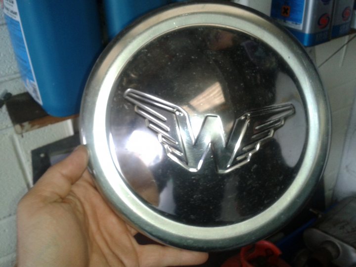 Help identifying hub cap? - Page 1 - Classic Cars and Yesterday's Heroes - PistonHeads