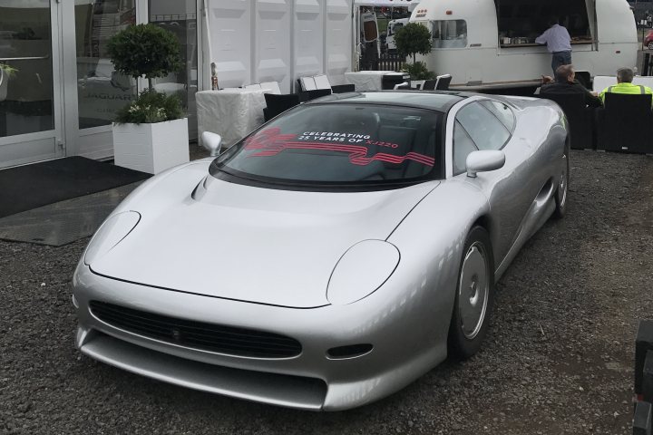 RE: XJ220s at Silverstone Classic: PH photo gallery - Page 2 - General Gassing - PistonHeads