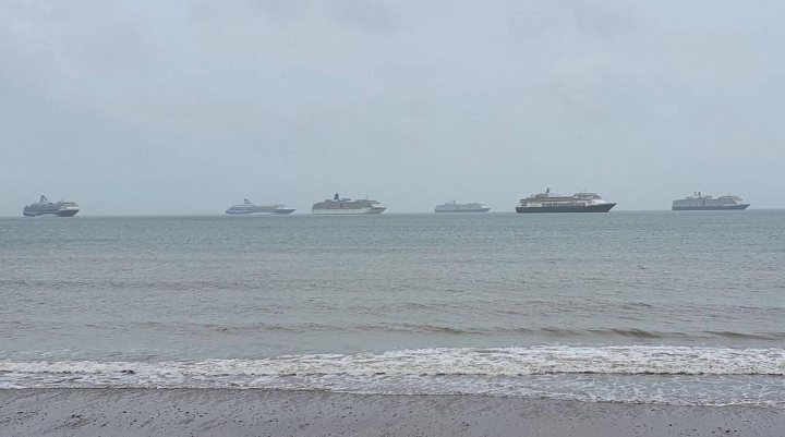 Cruise ships in Weymouth Bay - Page 9 - Boats, Planes & Trains - PistonHeads UK