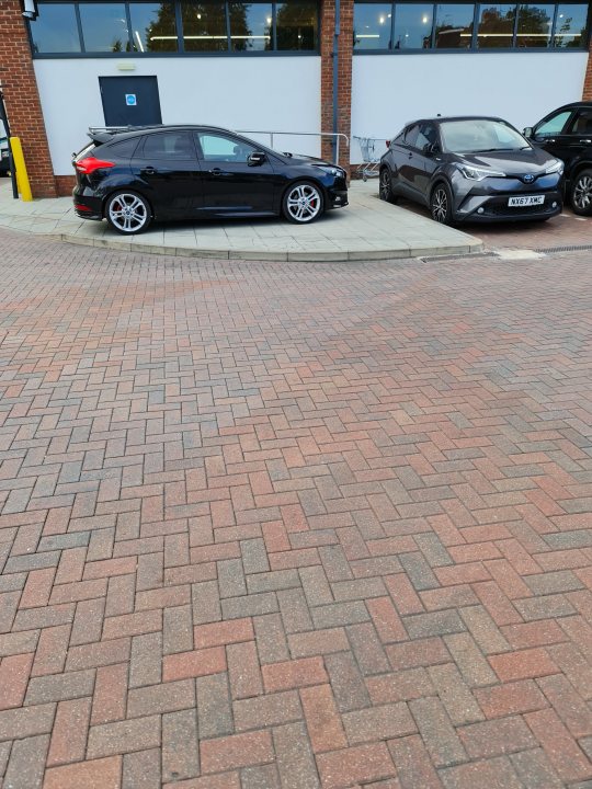 The BAD PARKING thread [vol4] - Page 388 - General Gassing - PistonHeads UK