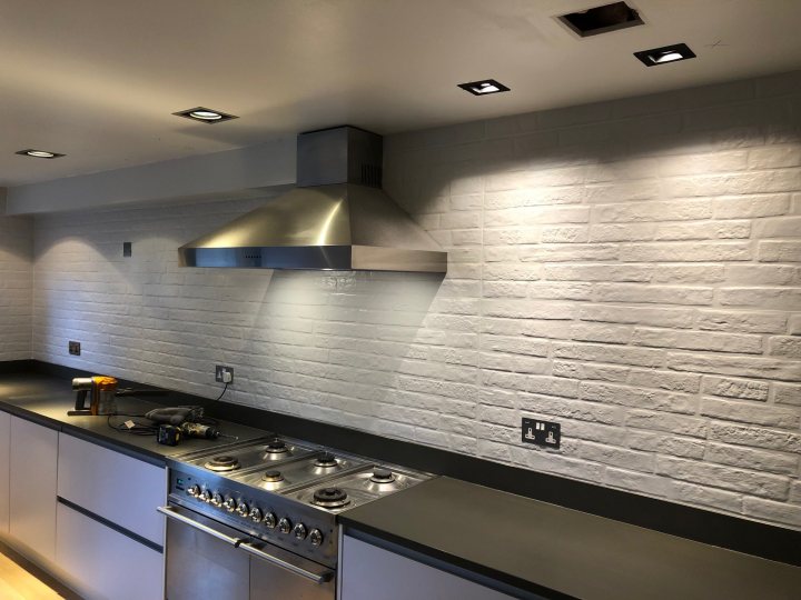 Kitchen Worktop Lighting Without Wall Cabinets Page 2 Homes