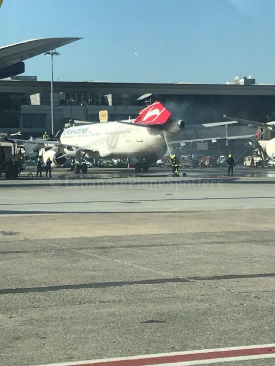 A330 cuts A321's fin off during taxi at Instabul