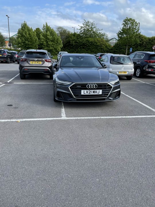 The BAD PARKING thread [vol4] - Page 389 - General Gassing - PistonHeads UK