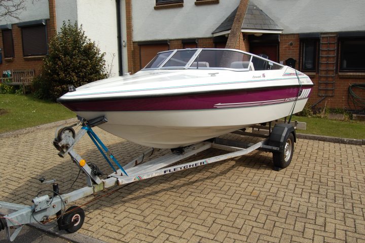 Looking at buying a speedboat. Help - Page 1 - Boats, Planes & Trains - PistonHeads