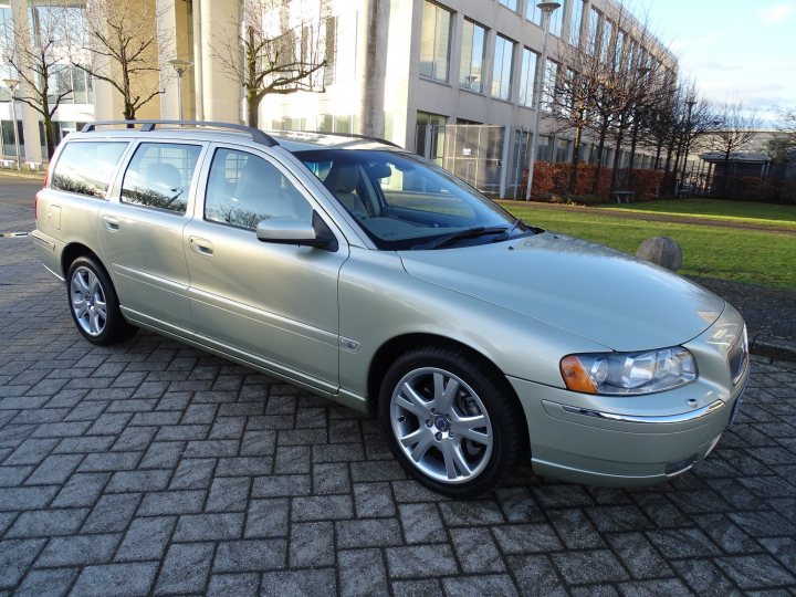 Volvo V70 (P2) T5 - manual - Page 1 - Readers' Cars - PistonHeads UK