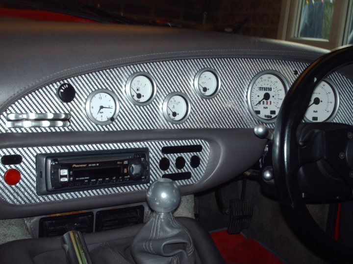 Vinyl dash.........thats going to look pants!!! - Page 1 - Chimaera - PistonHeads