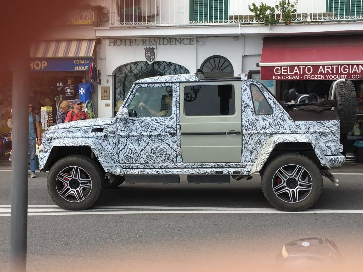 RE: Maybach G650 Landaulet: Showpiece of the Week - Page 1 - General Gassing - PistonHeads