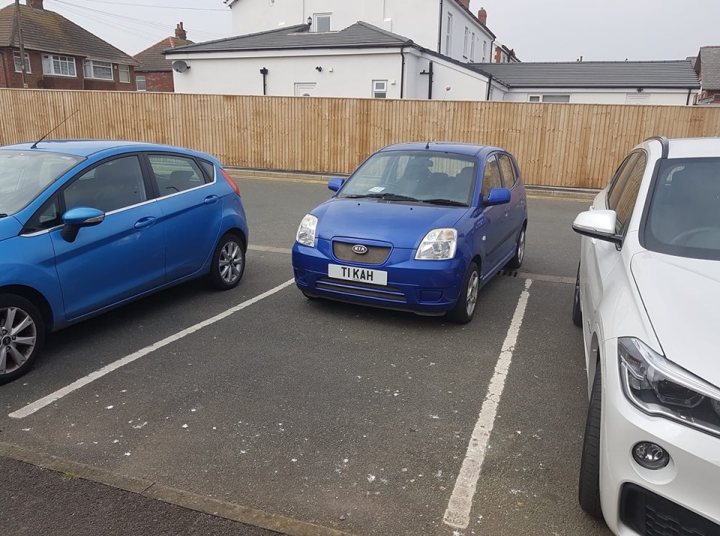 The BAD PARKING thread [vol4] - Page 196 - General Gassing - PistonHeads