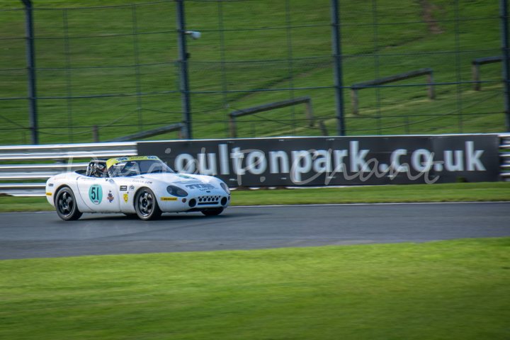 A couple of Oulton Pics - Page 1 - Dunlop Tuscan Challenge - PistonHeads