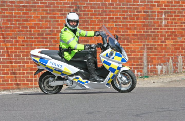 Moped muggers and police bike chase laws - Page 33 - News, Politics & Economics - PistonHeads