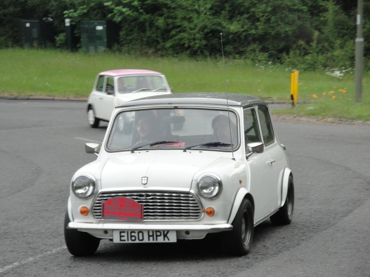 Classic Minis .London to Brighton 2022 . - Page 1 - Classic Cars and Yesterday's Heroes - PistonHeads UK