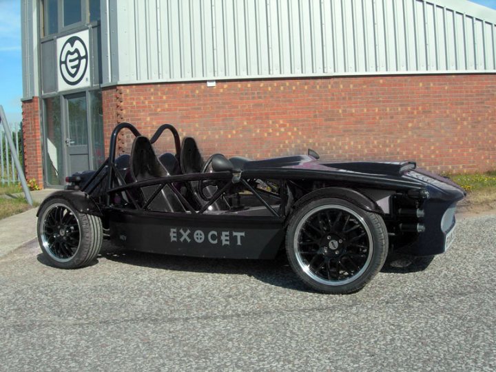 Black Exocet Pistonheads Mev