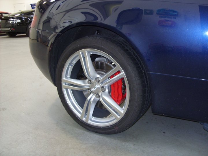 Wheel Caliper Fitted Red Pistonheads