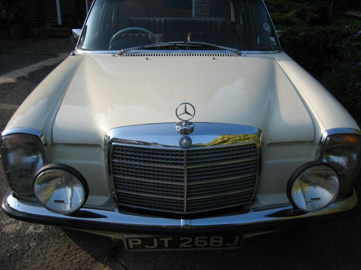 Mercedes Bmw Pistonheads - This image captures a stylish scene of a silver Mercedes-Benz car. The car takes center stage, exuding an air of elegance and sophistication. Its front grille is adorned with the iconic Mercedes emblem, symbolizing both the vehicle's brand and its timeless appeal. The car is parked, presumably on a gray pavement. The surrounding greenery adds a touch of nature to the urban setting. The Mercedes-Benz car, with its gleaming silver facade, is a striking contrast against the vibrant green backdrop.