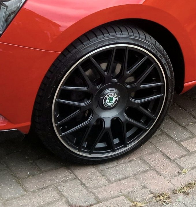 Help identifying these wheels please - Page 1 - Suspension, Brakes & Tyres - PistonHeads UK