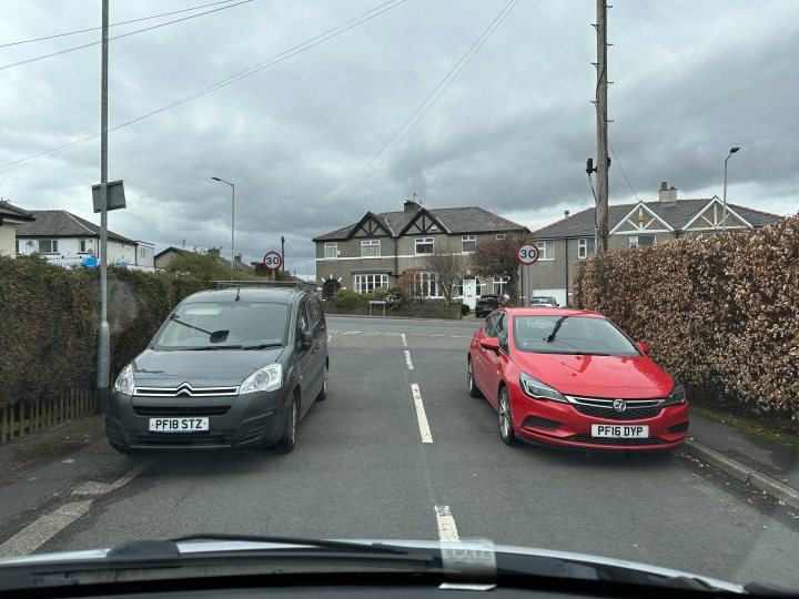 The BAD PARKING thread [vol4] - Page 613 - General Gassing - PistonHeads UK