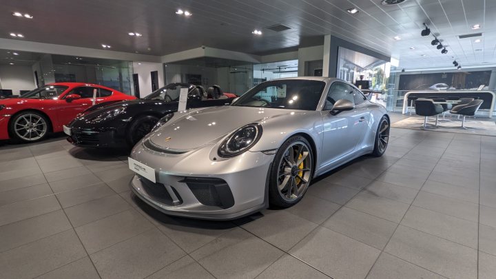 991.2 GT3 or 991.1 GT3 RS?!! What would you do? - Page 1 - 911/Carrera GT - PistonHeads UK