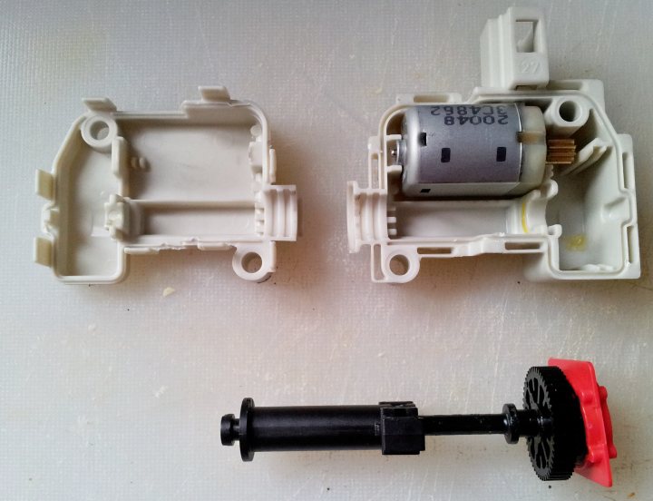 Boot locking solenoid kaput - Page 1 - Boxster/Cayman - PistonHeads