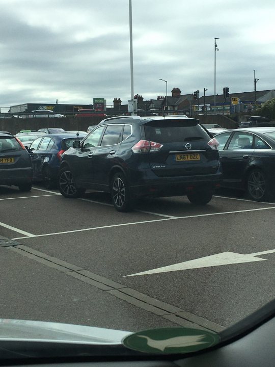 The BAD PARKING thread [vol4] - Page 335 - General Gassing - PistonHeads