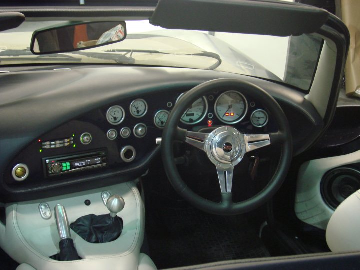 Painted Pistonheads Dash