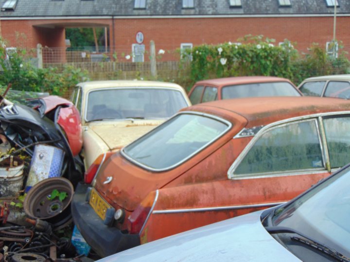 Classics left to die/rotting pics - Vol 2 - Page 91 - Classic Cars and Yesterday's Heroes - PistonHeads