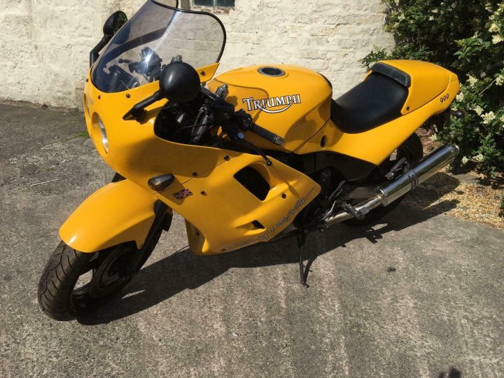 94 Daytona 900 with just 11000 miles - too good to be true? - Page 1 - Biker Banter - PistonHeads