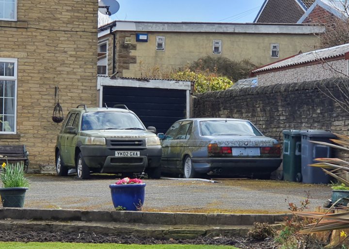 Spotted Ordinary Abandoned Vehicles - Page 80 - General Gassing - PistonHeads UK