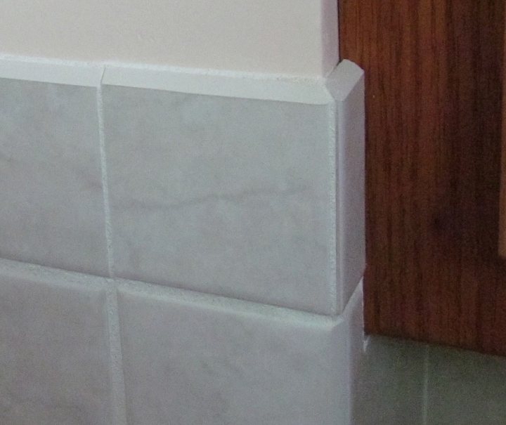 Tiling corners without trim