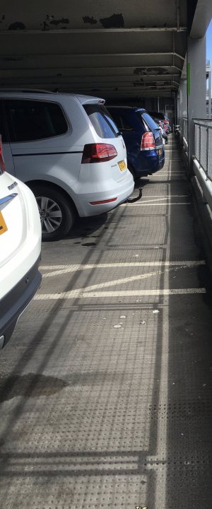 The BAD PARKING thread [vol4] - Page 526 - General Gassing - PistonHeads UK