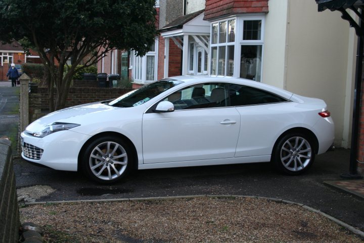 Laguna Pistonheads White Coupe - 