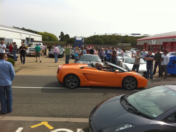Silverstone Sunday Owners Gtf Supercar Aug Super Pistonheads