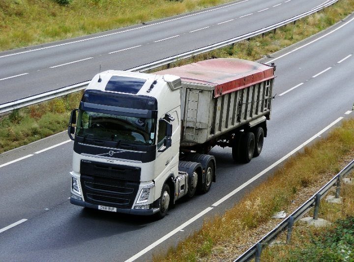 All new Volvo FH spotted on the road! - Page 1 - Commercial Break - PistonHeads