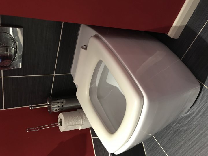 Help identifying a toilet - Page 1 - Homes, Gardens and DIY - PistonHeads