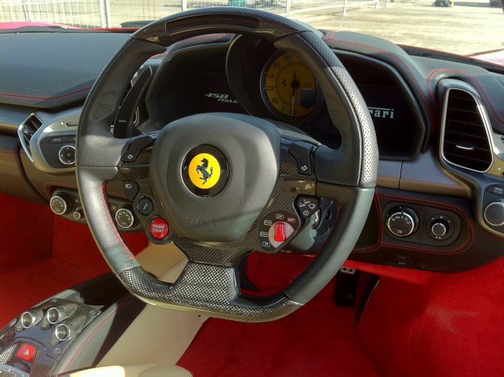 Pistonheads Italia Track Ferrari Drive