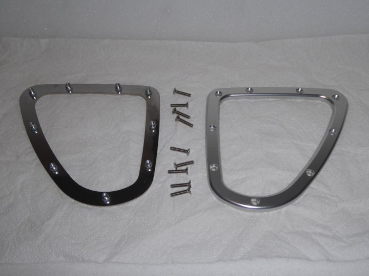 SEARCHING for: Leven Gear surround / Steering column lever - Page 1 - Griffith - PistonHeads