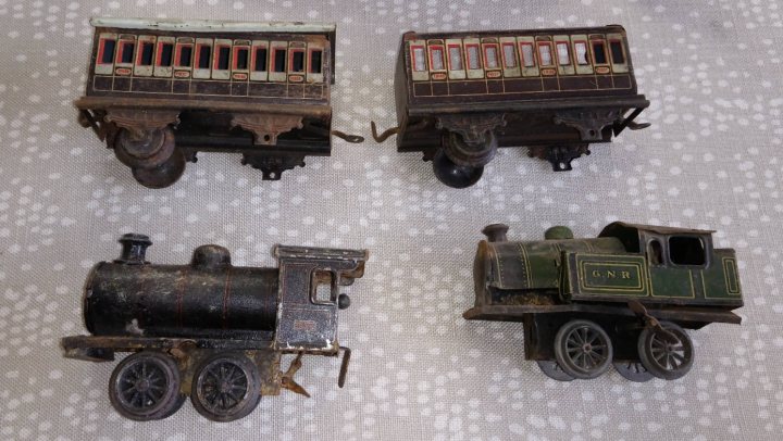Tin trains - Page 1 - Scale Models - PistonHeads