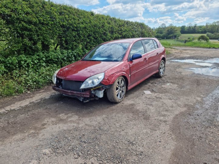 Spotted Ordinary Abandoned Vehicles - Page 69 - General Gassing - PistonHeads UK