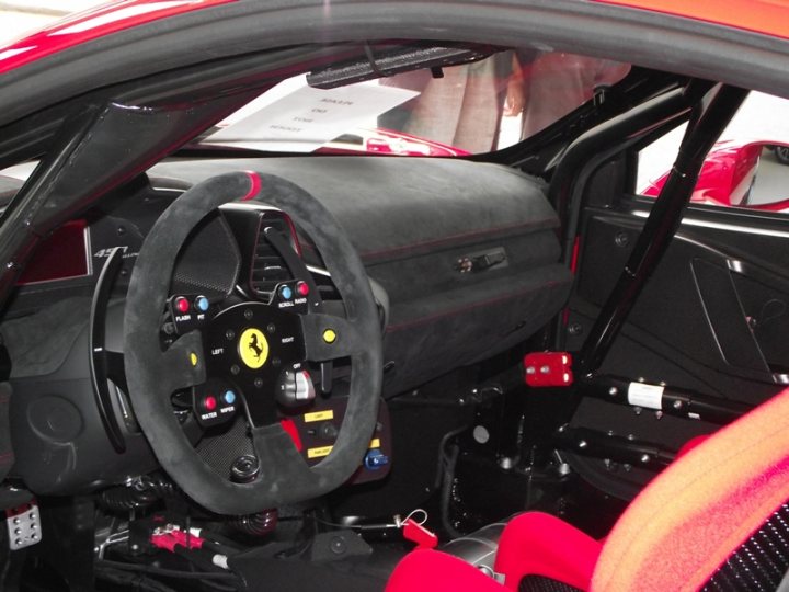 Manual Pistonheads Ferrari