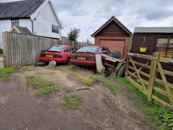 Spotted Ordinary Abandoned Vehicles - Page 80 - General Gassing - PistonHeads UK