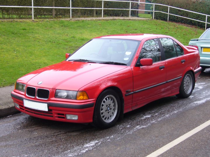 I’ve bought another E36 BMW... A 323i Saloon. - Page 1 - Readers' Cars - PistonHeads