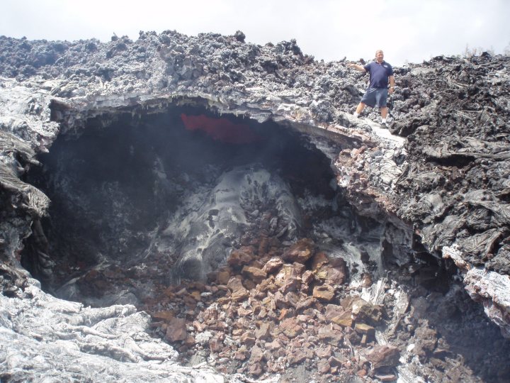 New Zealand Volcano erupts with tourists inside the rim - Page 1 - News, Politics & Economics - PistonHeads