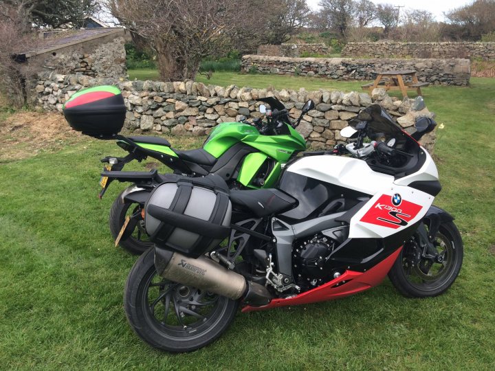 Comparing the Hayabusa, ZZR1400 etc to the litre bike crowd - Page 1 - Biker Banter - PistonHeads