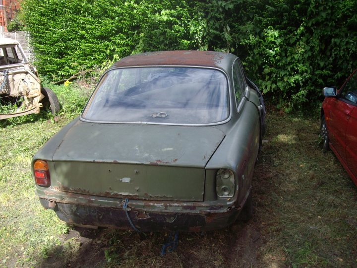 Classics left to die/rotting pics - Vol 2 - Page 216 - Classic Cars and Yesterday's Heroes - PistonHeads