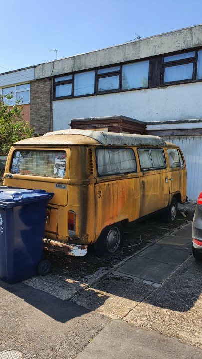 Spotted Ordinary Abandoned Vehicles - Page 79 - General Gassing - PistonHeads UK