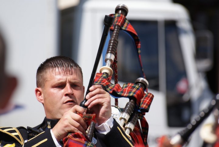 George Dragon Scots Glasgow Square Pistonheads Guards Royal