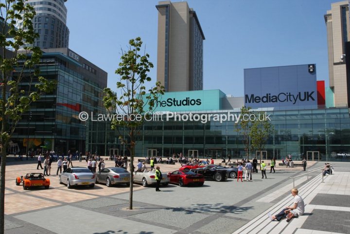 A city street filled with lots of traffic - Pistonheads