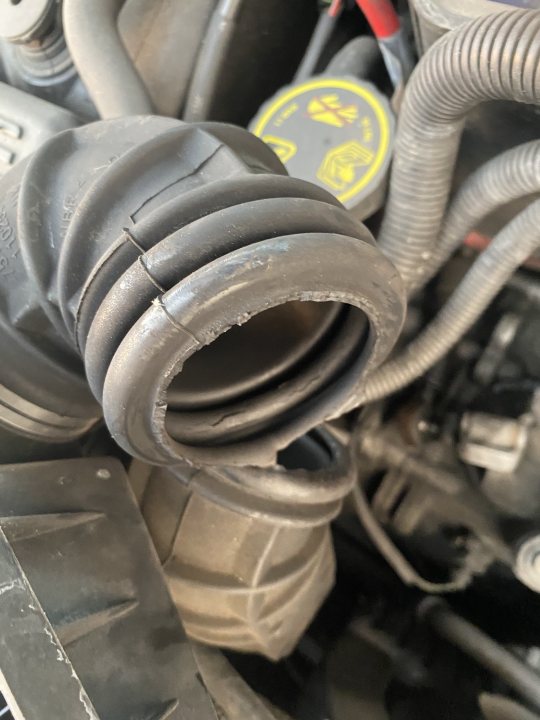 Car intake rubber ripped??? - Page 1 - Home Mechanics - PistonHeads UK
