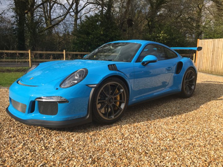 Riviera (?) Blue GT3 RS at Porsche Mid-Sussex today... - Page 2 - 911/Carrera GT - PistonHeads