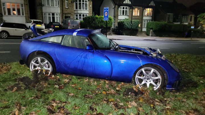 Crashed Blue T350 in Sheffield - Page 1 - Spotted TVRs - PistonHeads UK